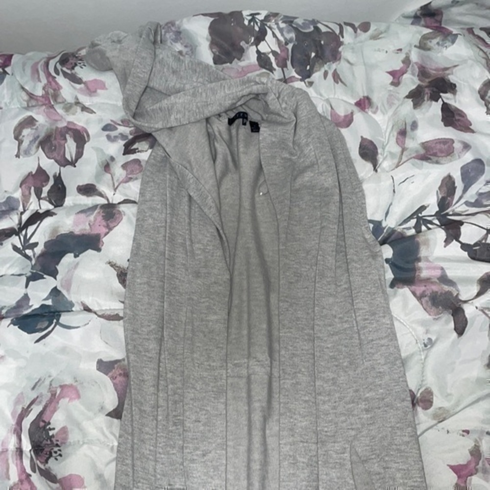 Women’s grey short sleeve hooded cardigan